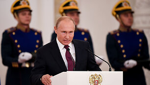 Vladimiras Putinas sunkiai suvaldo įsismarkavusį elitą