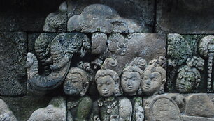 Saulės pasitikimas Borobuduro &scaron;ventykloje 