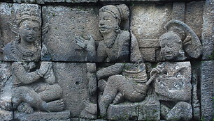 Saulės pasitikimas Borobuduro &scaron;ventykloje 