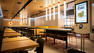 Atnaujintas &bdquo;McDonald&rsquo;s&ldquo; restoranas Gedimino pr. 