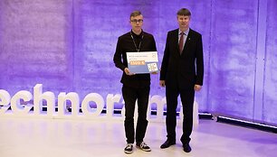 Karolis Simaitis atsiima KTU Rektoriaus prizą