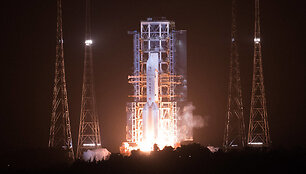 Kinijos raketos &bdquo;Changzheng 5&ldquo; startas