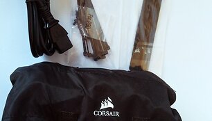 &bdquo;Corsair AX 850&ldquo; maitinimo bloko komplektacija