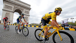 Geraintas Thomasas triumfavo „Tour de France“ lenktynėse.