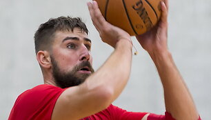 Jonas Valančiūnas Toronte rengiasi naujam sezonui.