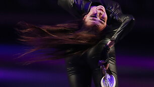Alina Zagitova per parodomąją programą Tokijuje.