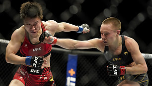 Rose Namajunas apgynė čempionės titulą, nugalėjusi kinę Weili Zhang.