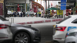 Oklandą penktadienį sukrėtė &scaron;audynės, kurias sustabdė policijos pareigūnai.