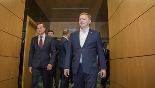 Parlamentinės partijos pasira&scaron;ė susitarimą dėl gynybos