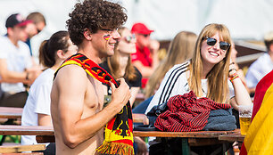 Futbolo fanų zona prie Baltojo tilto
