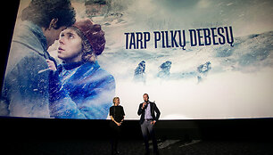 &bdquo;Tarp pilkų debesų&ldquo; premjeros akimirka