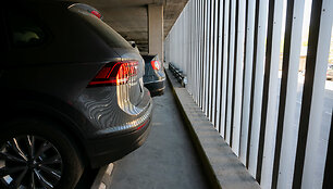 PC &bdquo;Europa&ldquo; daugiaauk&scaron;tė automobilių stovėjimo aik&scaron;telė