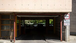 Rinktinės gatvės daugiaauk&scaron;tė automobilių stovėjimo aik&scaron;telė