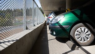 Naujoji daugiaauk&scaron;tė automobilių stovėjimo aik&scaron;telė Santari&scaron;kėse