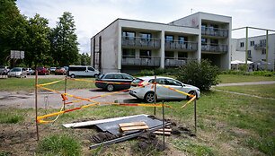 Duobė prie &bdquo;Auksinės kopos&ldquo; vie&scaron;bučio &Scaron;ventojoje