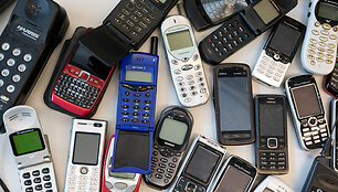 Seni mobilieji telefonai