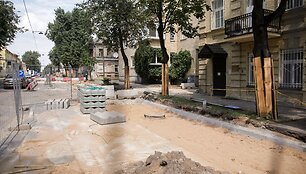 Gatvės ir dviračių tako įrengimo darbai Algirdo gatvėje