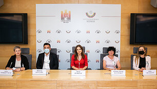 Au&scaron;ra Indri&scaron;iūnienė-Laurinavičiūtė, Robertas Kovgeris, Beata Petkevič, Kristina Marija Slavinska, Julija Urgalevič