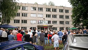R. Dambrausko koncertu paminėtas Dieveniškių bendruomenės protestas