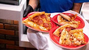 &bdquo;Domino's Pizza&ldquo; restorano atidarymo akimirka