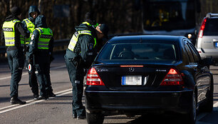 Rytinis kelių policijos reidas Ei&scaron;i&scaron;kių plente
