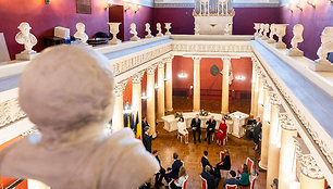 Lietuvos Prezidentinė ir Belgijos karališkoji poros susitiko su Vilniaus universiteto studentais