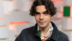 Rokas Yan