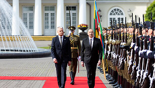 Gitanas Nausėda, Ilhamas Alijevas