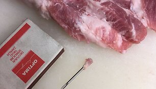 &bdquo;Lidl&ldquo; pirktoje kiaulienos sprandinėje rasta adata