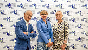 Klaipėdoje liejosi lūpinės armonikėlės trelės
