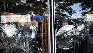 Protestas Honkonge minint perdavimo Kinijai metines