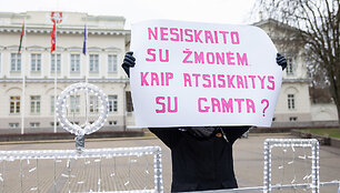 Prie Prezidentūros vyko profesinių sąjungų protestas dėl Povilo Poderskio kandidatūros