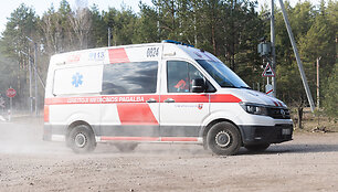 Į poligoną atyko greitostios pagalbos automobilis