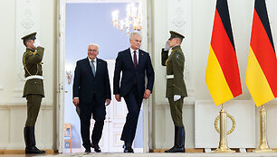 Frankas Walteris Steinmeieris, Gitanas Nausėda