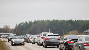 Automobilių spūstys prie Vilniaus kapinių