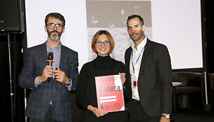 III vieta &ndash; &bdquo;March Design Studio&ldquo;, &bdquo;Picnic &ndash; Tablecloth&ldquo;