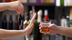 Alkoholio politikos griežtinimas – veiksmingas, tačiau visuomenė jam pritaria mažiau
