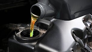 Automobilio variklio alyva