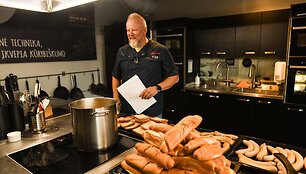 Vytaras Radzevičius kulinarinėje studijoje skelbė Oktoberfest &scaron;ventę