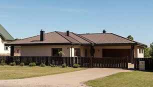 Banguoti lak&scaron;tai &bdquo;Eternit Gotika BL21&ldquo;