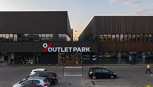 &bdquo;Outlet Park&ldquo; įsikūręs &bdquo;Knygos.lt&ldquo; knygynas verčia naują puslapį: skaitytojus pasitinka maloniais pokyčiais