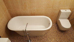 Apdailos meistro Arūno Lajausko įrengtos vonios