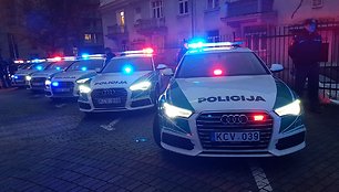 Policijos automobilių parką papildė naujo dizaino „Audi A6“ 