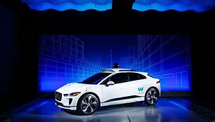 &bdquo;Jaguar Land Rover&ldquo; susivienijo su &bdquo;Waymo&ldquo; &ndash; kurs autonominį elektromobilįĮ