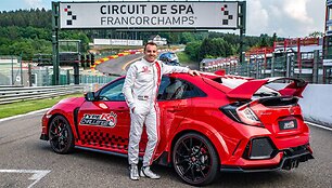Bertrandas Baguette ir &bdquo;Honda Civic Type-R&ldquo;