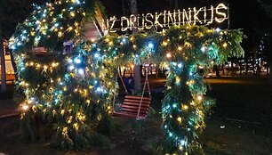Kalėdi&scaron;kai pasipuo&scaron;ę Druskininkai