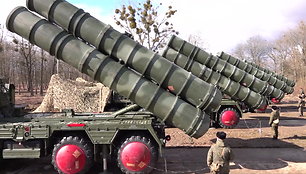 rusijos-modernios-oro-raketu-sistemos-s-400-kaliningrado-srityje-pradejo-kovini-budejima