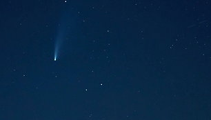 sis-stulbinantis-reiskinys-bus-matomas-tik-uz-6800-m-reta-kometa-galima-isvysti-ir-lietuvos-padangeje