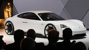 "Porsche e-Concept"