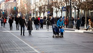 Pavasaris skverbiasi į Lietuvą